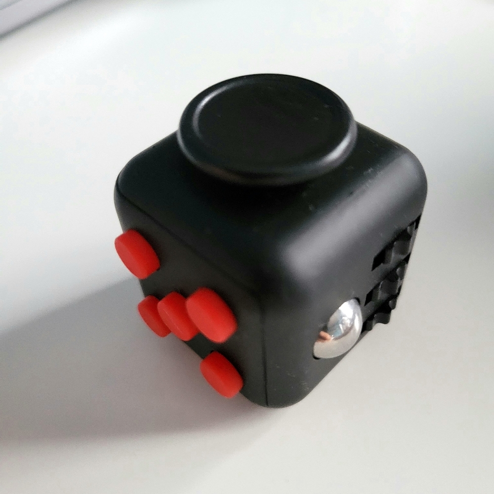 6 Sided Fidget Cube (red and black)